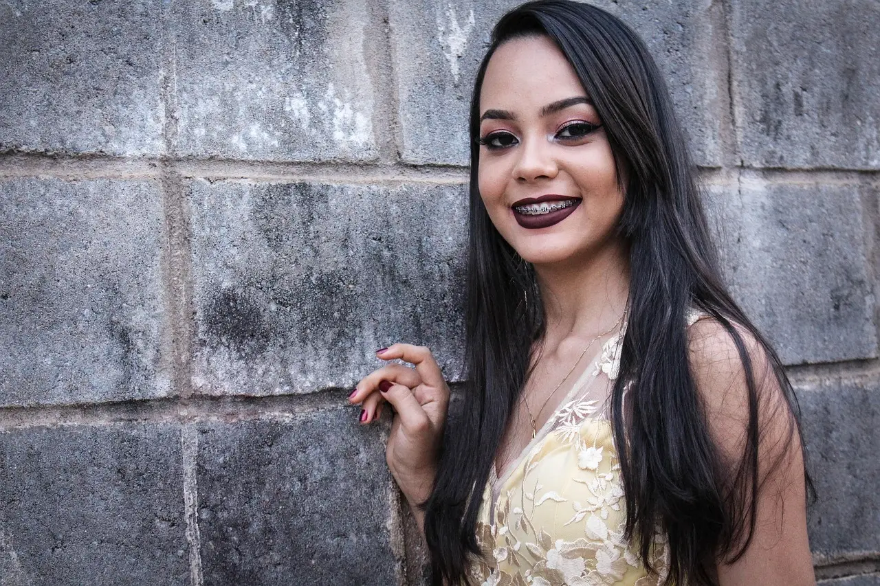 Hvordan kan jeg finde ud af, hvilken knæstøtte der er bedst til min specifikke skade eller tilstand?